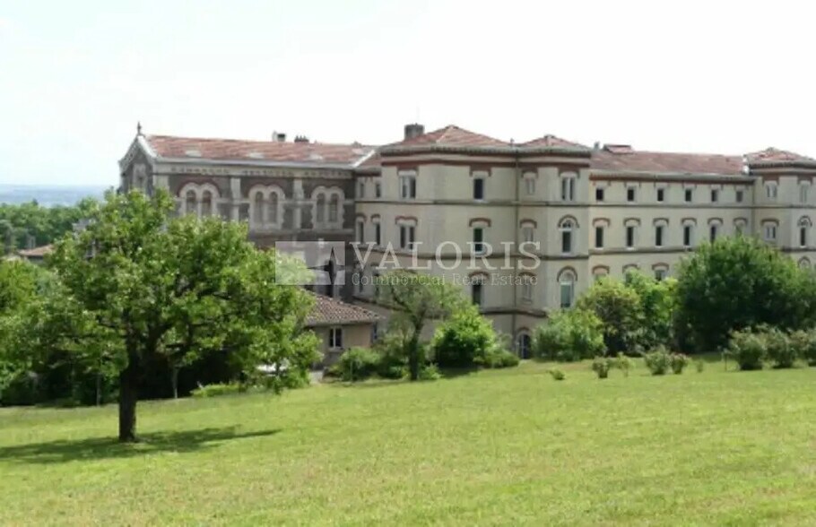 Bureau dans Sainte-Foy-lès-Lyon à louer - Photo du bâtiment - Image 3 de 11