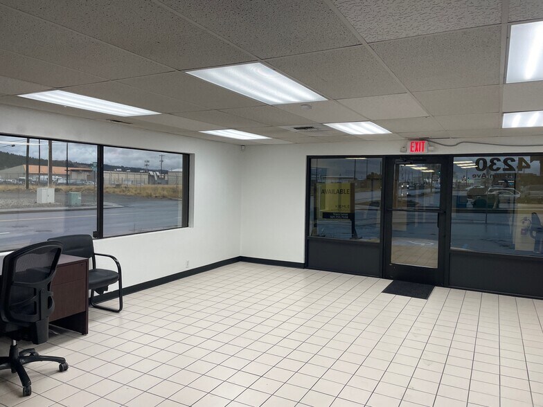 4230 E Mission Ave, Spokane, WA à louer - Photo du bâtiment - Image 3 de 8