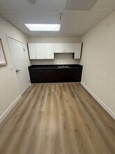 2183 Fairview Rd, Costa Mesa, CA à louer Photo intérieure- Image 1 de 2
