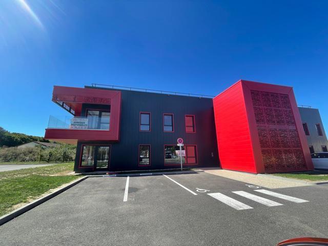 Bureau dans Bourg-en-Bresse à louer - Photo du bâtiment - Image 1 de 12
