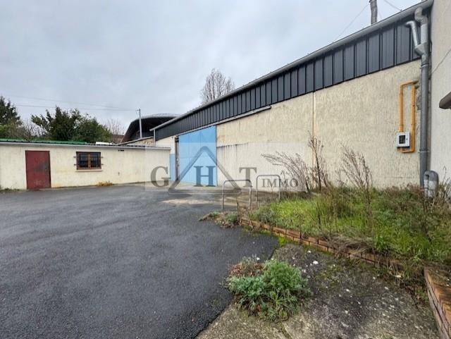 Industrial in Neuilly-Plaisance for lease Building Photo- Image 1 of 5