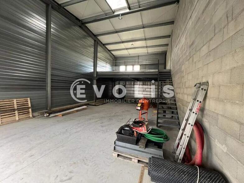 Flex dans Saint-Priest à louer - Photo intérieure - Image 3 de 6