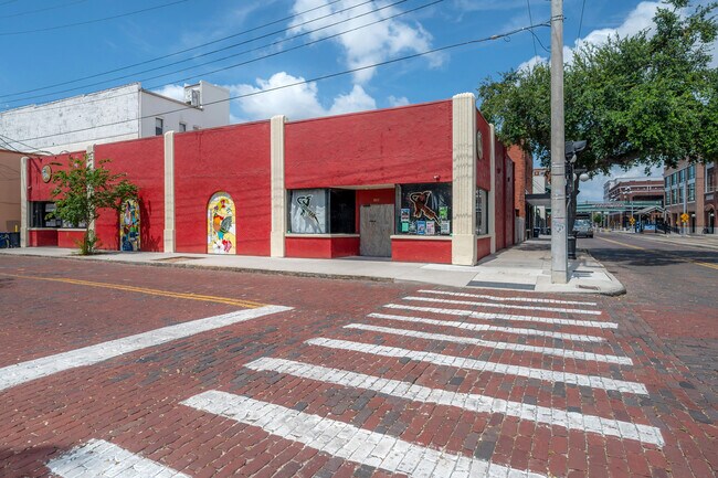 Plus de détails pour 1812 N 17th St, Tampa, FL - Commerce de détail à louer
