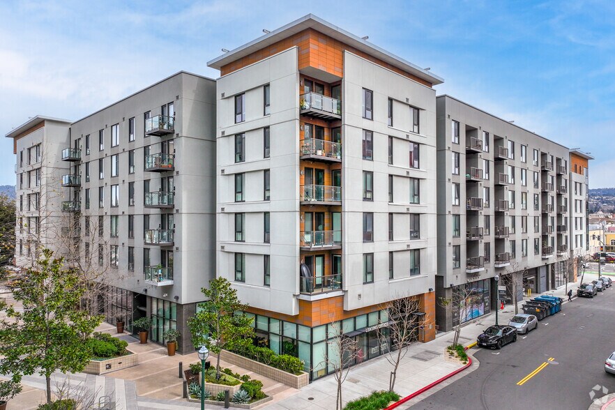 540 39th St, Oakland, CA à louer - Photo du bâtiment - Image 1 de 56