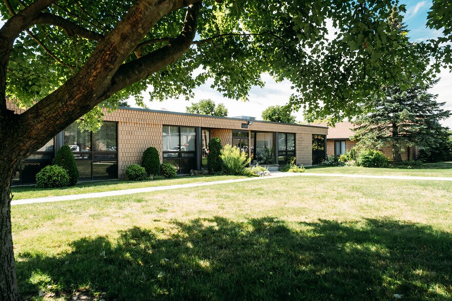 1540 N Routledge Park, London, ON à louer - Photo du bâtiment - Image 2 de 13