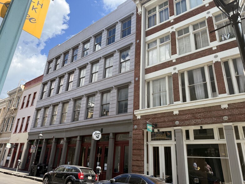 222-224 Chartres St, New Orleans, LA à vendre - Photo du bâtiment - Image 2 de 12