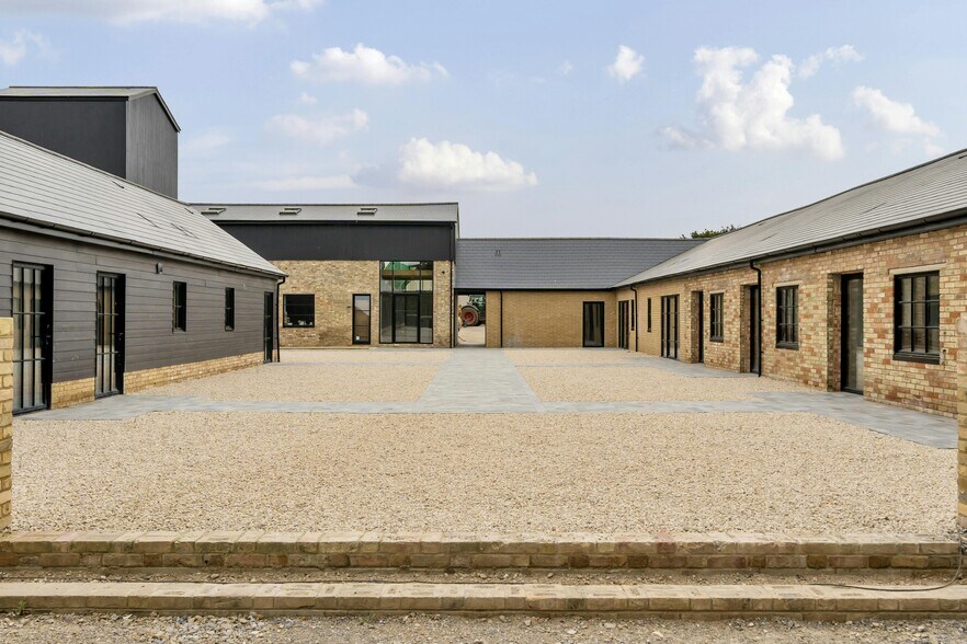 Watling St, Leighton Buzzard à louer - Photo du bâtiment - Image 2 de 8