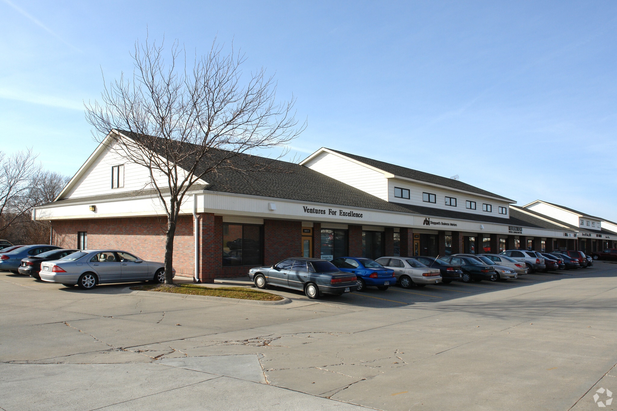 6221 S 58th St, Lincoln, NE for sale Primary Photo- Image 1 of 5