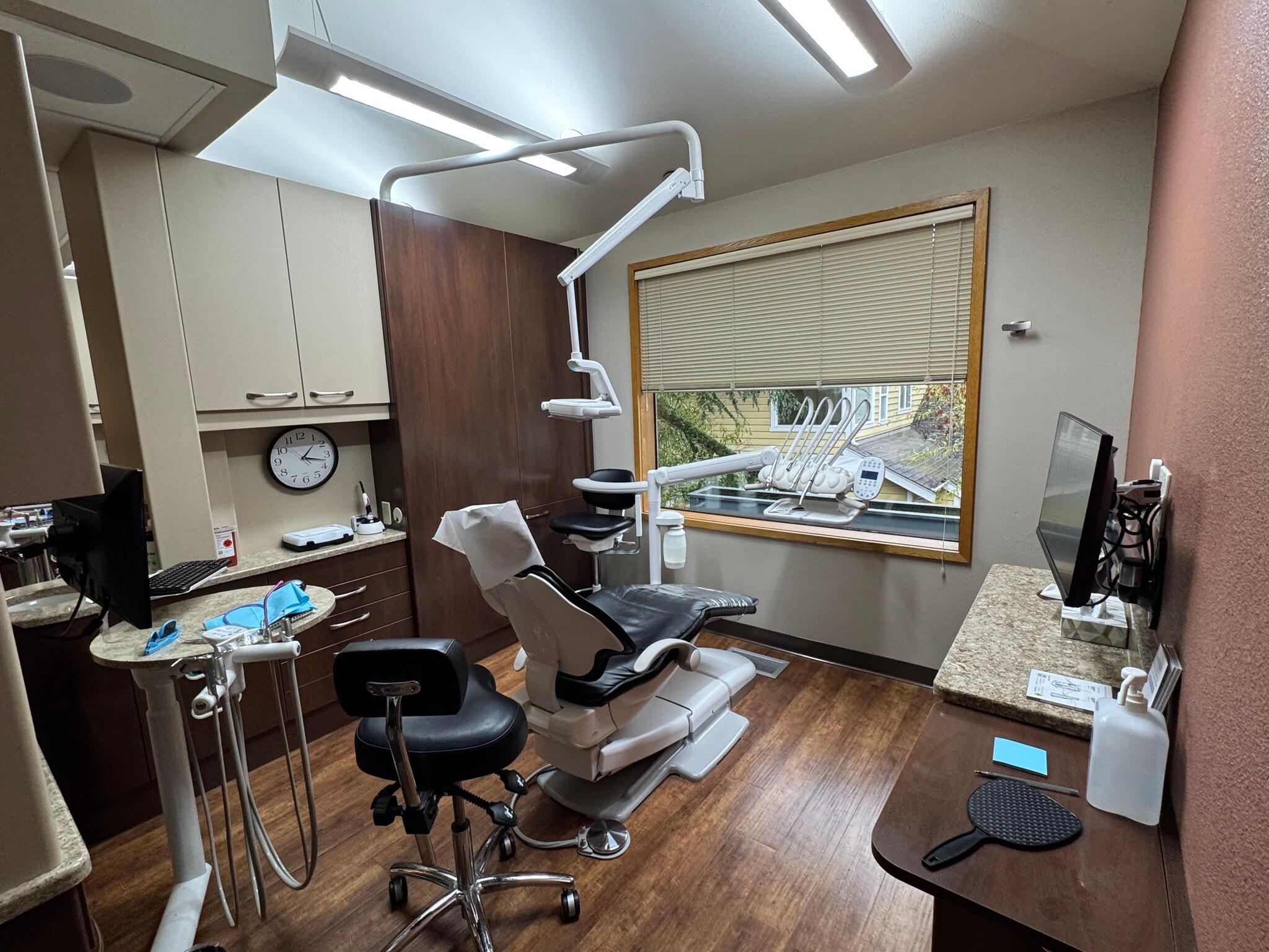 13344 1st Ave NE, Seattle, WA à louer Photo intérieure- Image 1 de 6