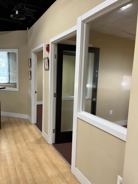 7529 Old Georgetown Rd, Bethesda, MD for lease - Interior Photo - Image 3 of 6