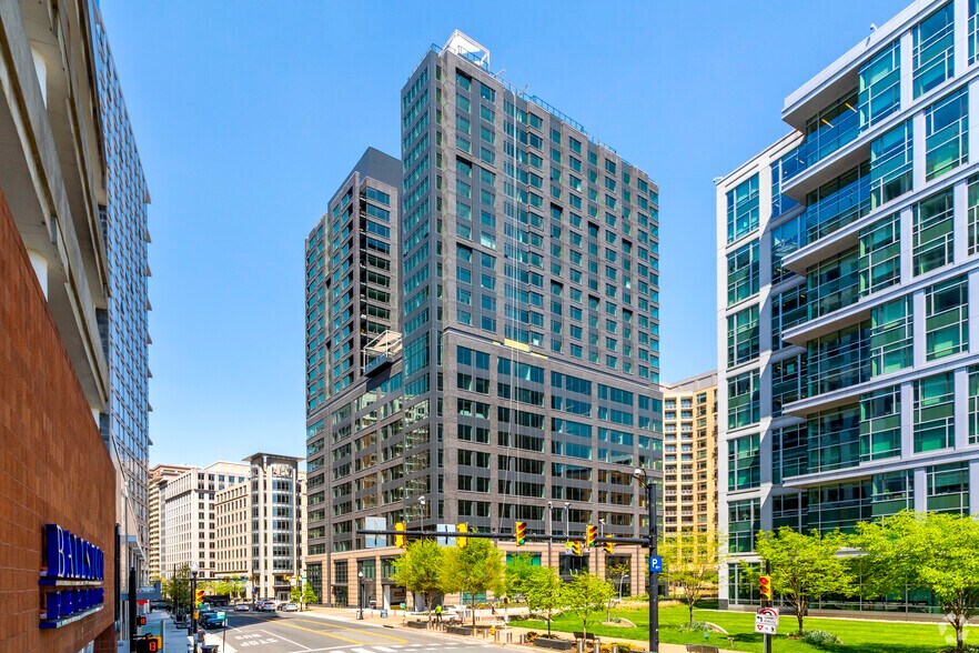 4040 Wilson Blvd, Arlington, VA à louer - Photo du bâtiment - Image 3 de 8