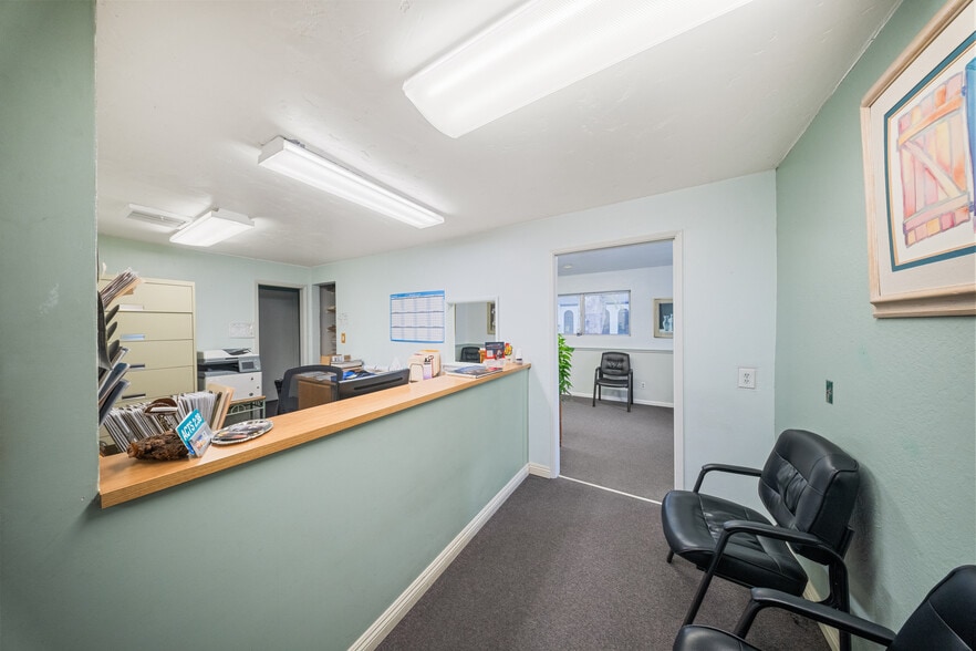 800 Douglas Blvd, Roseville, CA for sale - Building Photo - Image 3 of 24