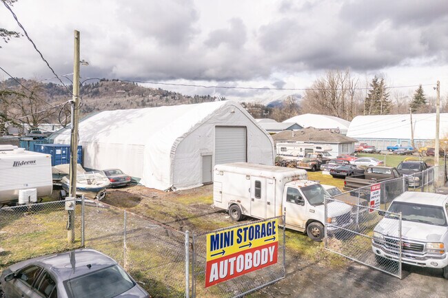 Plus de détails pour 7951 Atchelitz Rd, Chilliwack, BC - Terrain à vendre