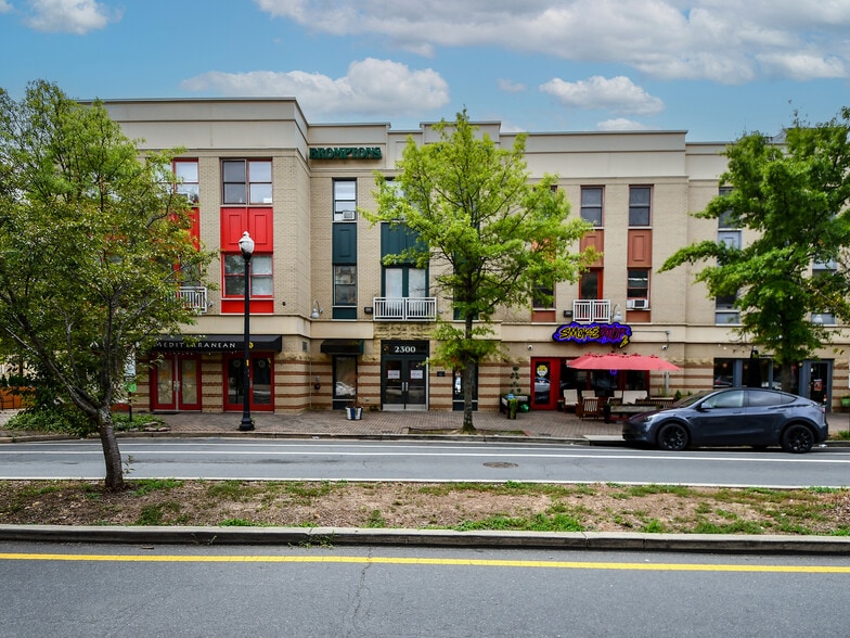 2300 N Pershing Dr, Arlington, VA for sale - Building Photo - Image 2 of 49