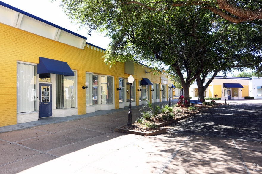 6798 Crosswinds Dr, Saint Petersburg, FL for lease - Building Photo - Image 2 of 8