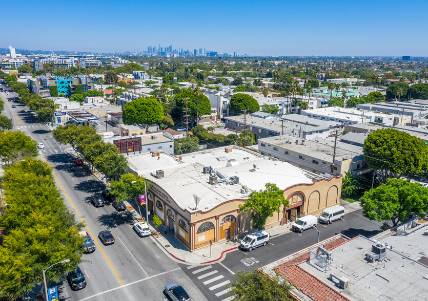 7630-7636 Santa Monica Blvd, Los Angeles, CA à vendre - Photo du bâtiment - Image 1 de 1