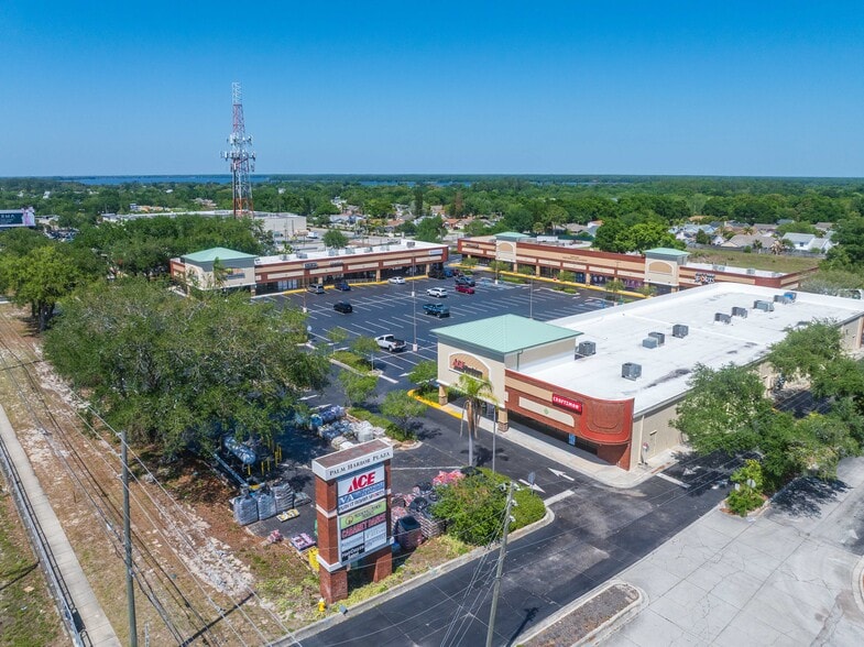 35209 US Highway 19 N, Palm Harbor, FL à louer - Photo du bâtiment - Image 1 de 4