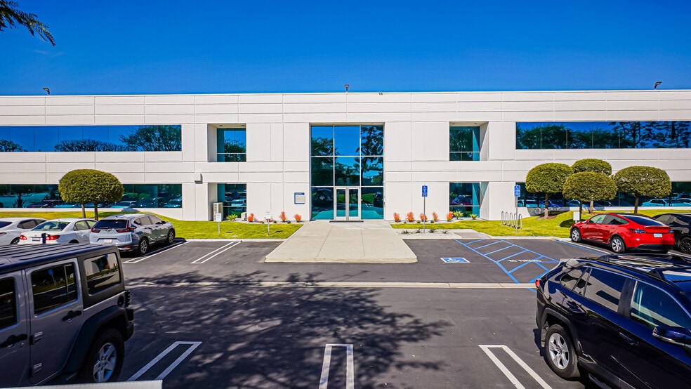 2015 Manhattan Beach Blvd, Redondo Beach, CA for lease - Building Photo - Image 2 of 22