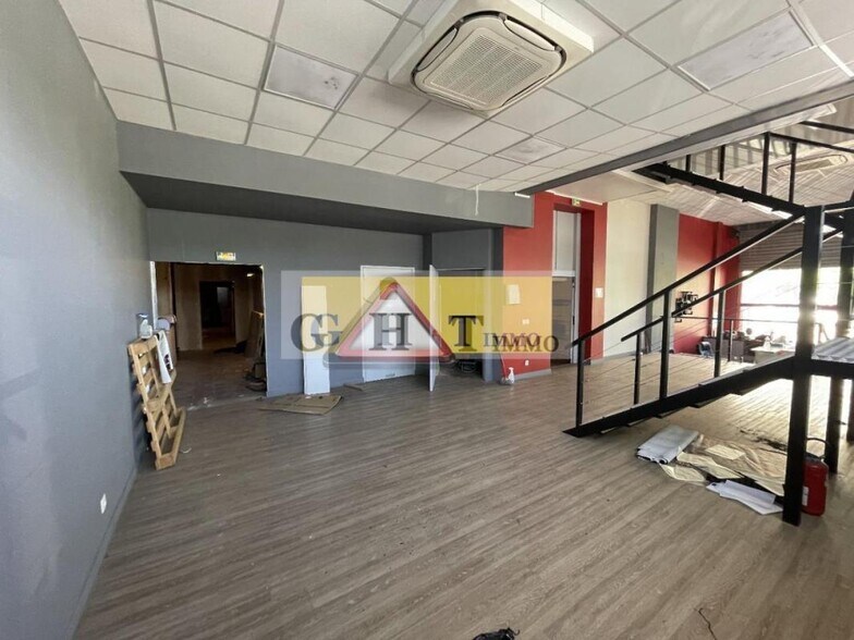 Retail in Longjumeau for sale - Interior Photo - Image 3 of 25