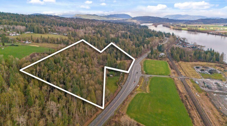 25549 Lougheed Hwy, Maple Ridge, BC à vendre Photo principale- Image 1 de 1