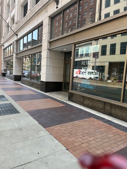 1020-1030 Euclid Ave, Cleveland, OH for lease - Building Photo - Image 2 of 2