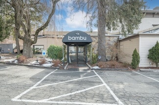 Plus de détails pour 39 Lake Avenue Ext, Danbury, CT - Commerce de détail à louer