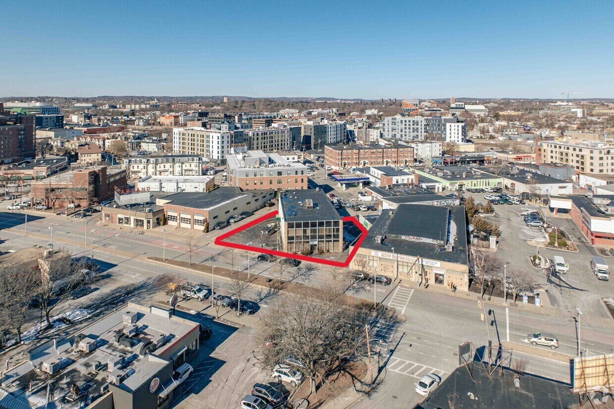 215 Brighton Ave, Boston, MA à vendre Aérien- Image 1 de 1