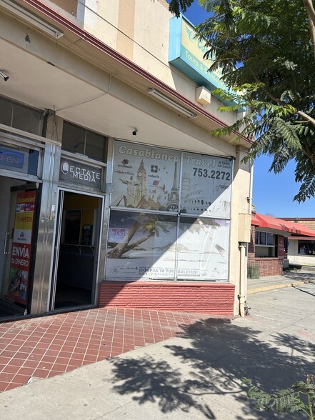915 E Alisal St, Salinas, CA for lease - Building Photo - Image 1 of 9