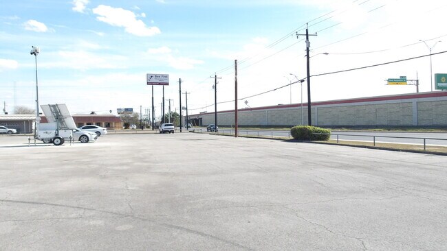 Plus de détails pour 2803 Expressway 83, Harlingen, TX - Terrain à vendre