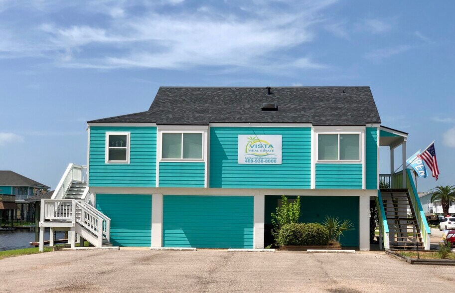 926 Bonita St, Bayou Vista, TX à vendre - Photo du bâtiment - Image 2 de 12