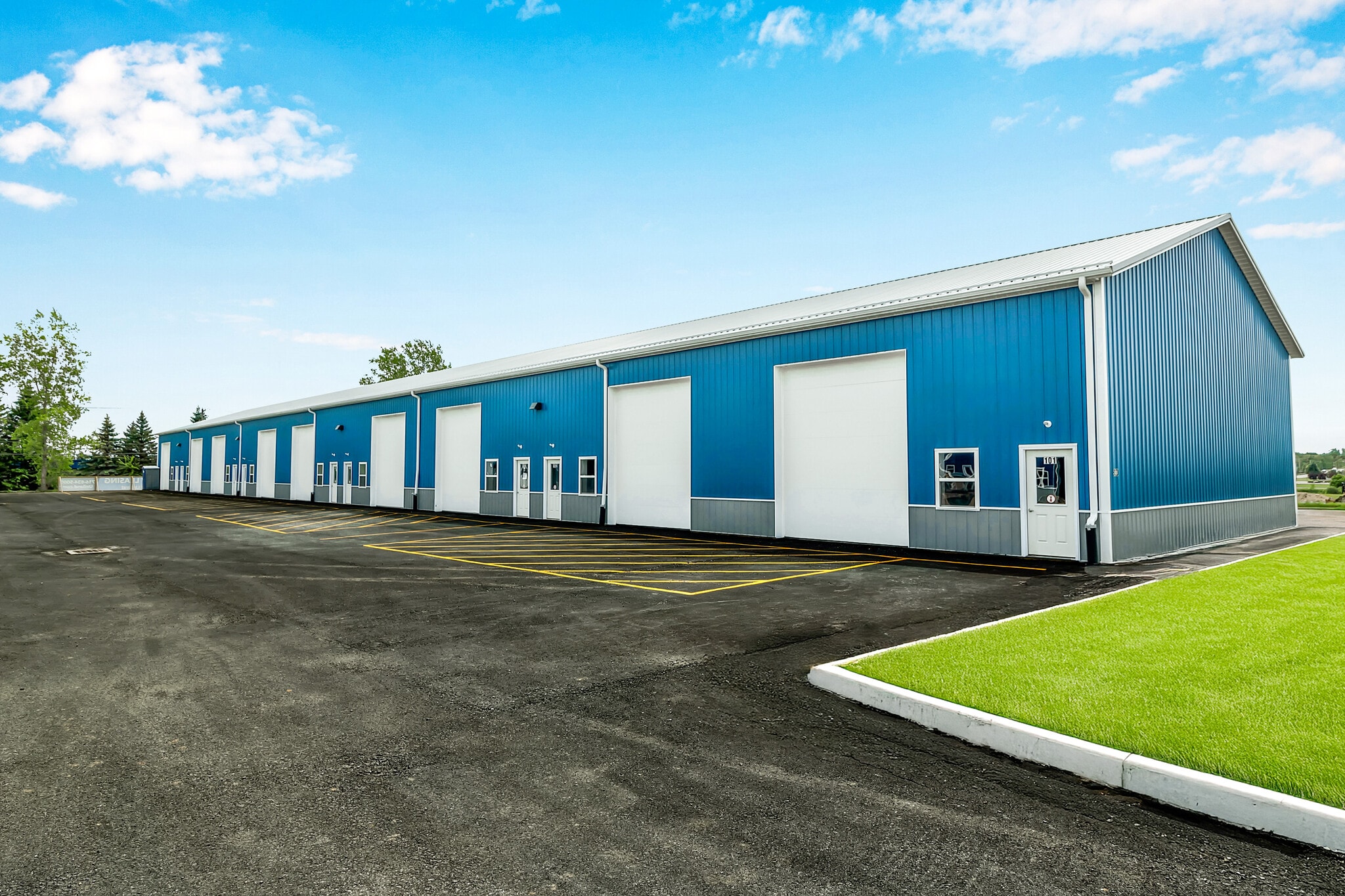 800 Eastport Dr, Lancaster, NY for lease Building Photo- Image 1 of 25