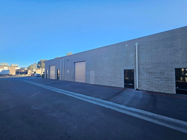 2602 Hoover Ave, National City, CA for lease - Building Photo - Image 2 of 5