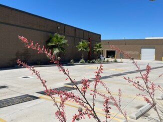 Plus de détails pour 12112-12126 Sherman Way, North Hollywood, CA - Industriel à louer