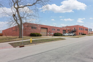 Plus de détails pour 929 Childs St, Wheaton, IL - Industriel à vendre