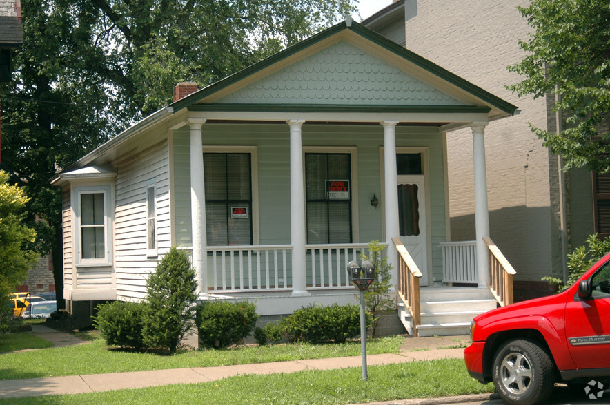 918 Diamond Park, Meadville, PA for sale - Primary Photo - Image 1 of 1