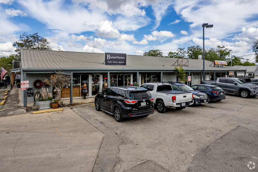 111 S Union Ave, New Braunfels, TX à louer - Photo principale - Image 3 de 3