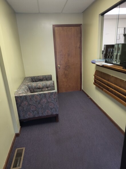 67-74 Brunswick Woods Dr, East Brunswick, NJ à louer - Photo intérieure - Image 3 de 12