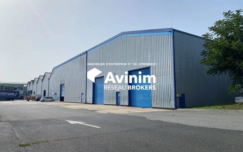 Industrial in Corbeil-Essonnes for lease Building Photo- Image 1 of 5