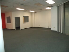 1117 Elm St, Manchester, NH for lease Interior Photo- Image 2 of 6