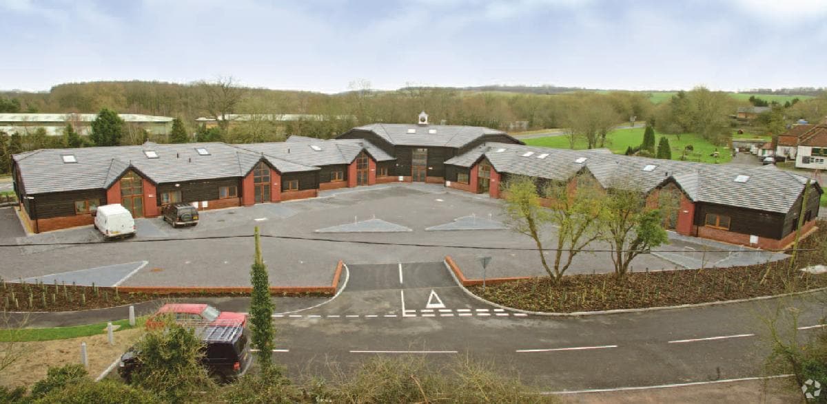 Southampton Rd, Salisbury for sale Primary Photo- Image 1 of 5