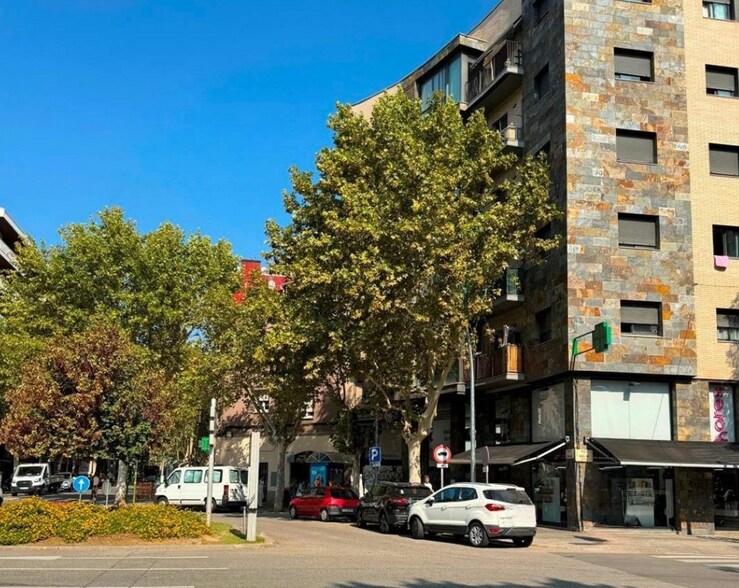 Multifamily in Sabadell, Barcelona for sale - Primary Photo - Image 1 of 1