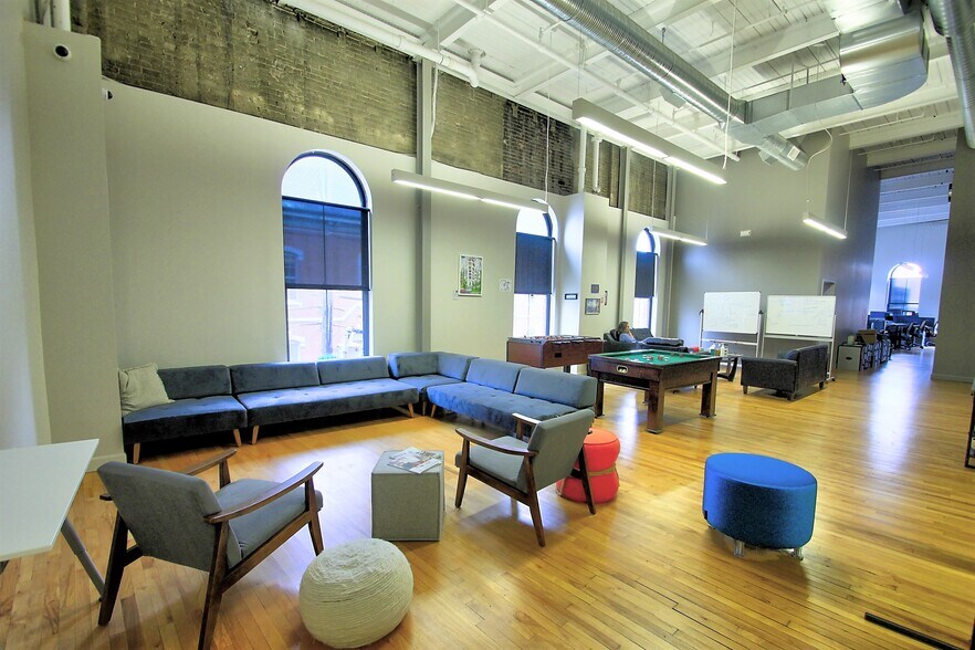 60-66 Pearl St, Portland, ME for lease - Interior Photo - Image 2 of 7