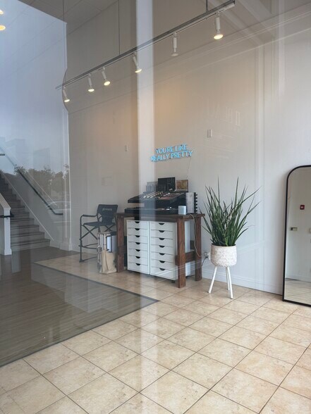 523 F St, Eureka, CA à louer - Photo du bâtiment - Image 2 de 2