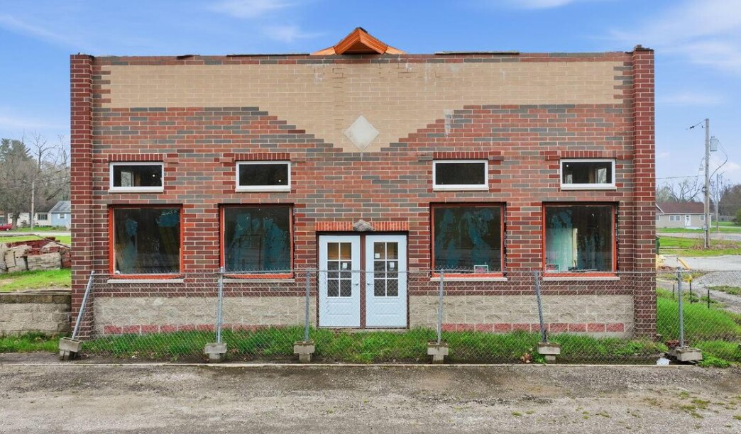 1605 N Park St, Kingsford Heights, IN à vendre Photo principale- Image 1 de 6