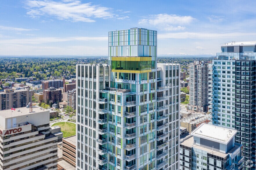 903 10th Ave SW, Calgary, AB à louer - Photo du bâtiment - Image 2 de 26