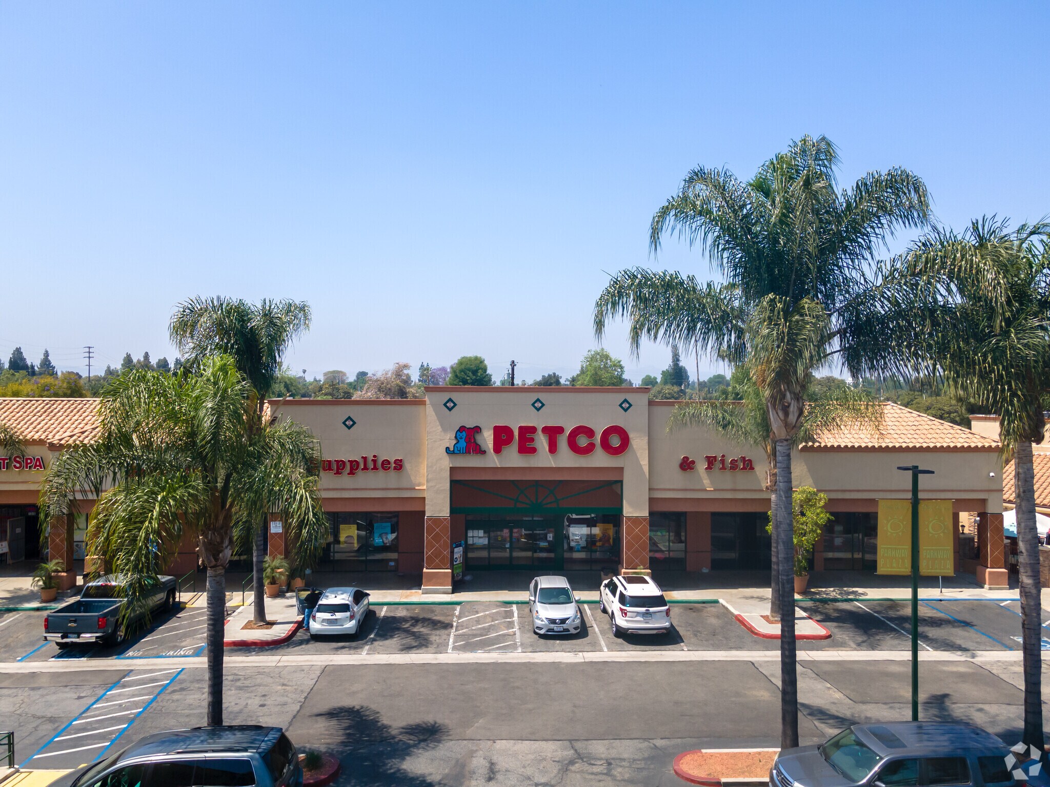 1000-1100 W West Covina Pky, West Covina, CA à louer Photo du bâtiment- Image 1 de 5