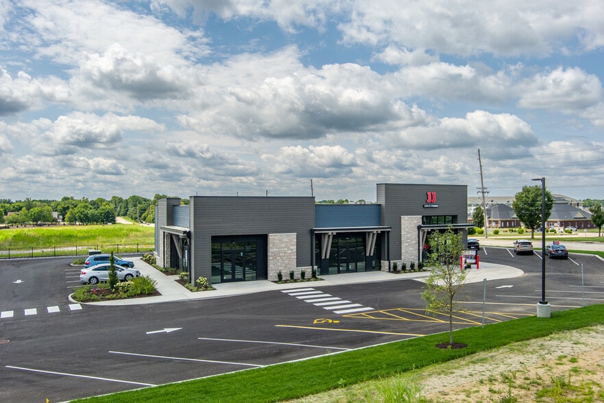 99 Magnolia Dr, Glen Carbon, IL for lease - Building Photo - Image 3 of 19