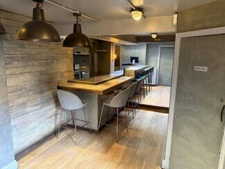 Plus de détails pour 53 Meeting House Ln, Brighton - Commerce de détail à louer