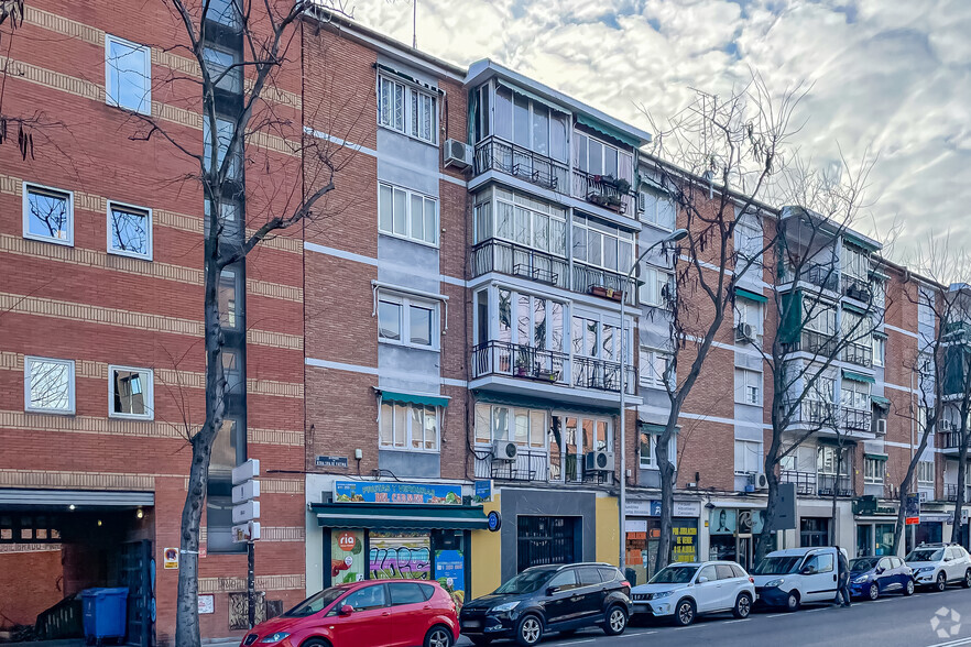 Avenida Nuestra Señora Fátima, 95, Madrid, Madrid à vendre - Photo du bâtiment - Image 1 de 3