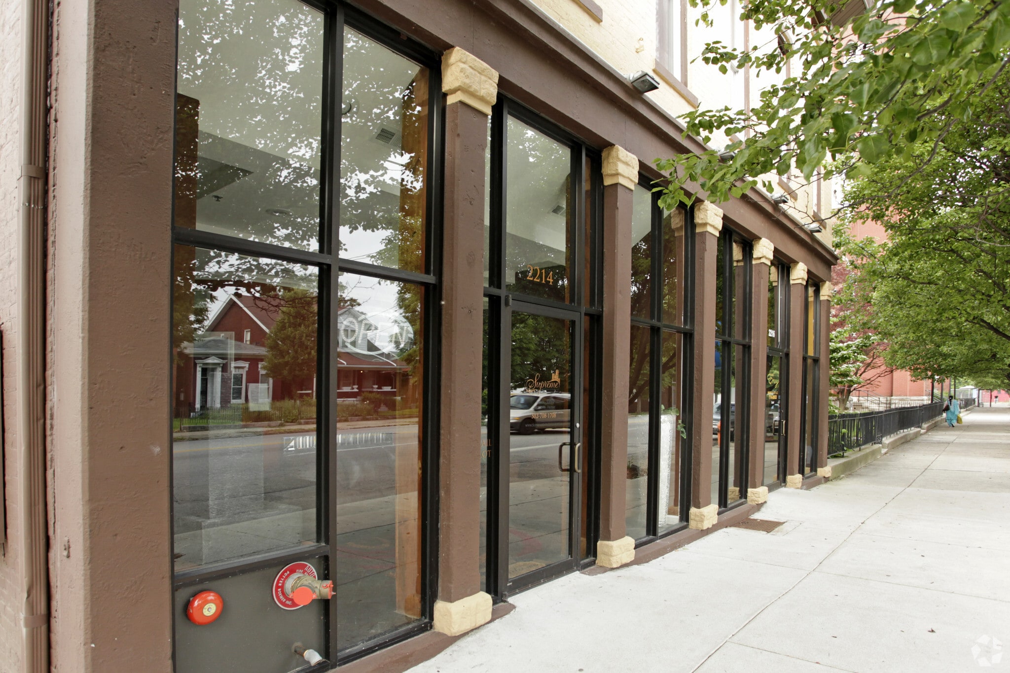 2214 W Market St, Louisville, KY for lease Primary Photo- Image 1 of 3